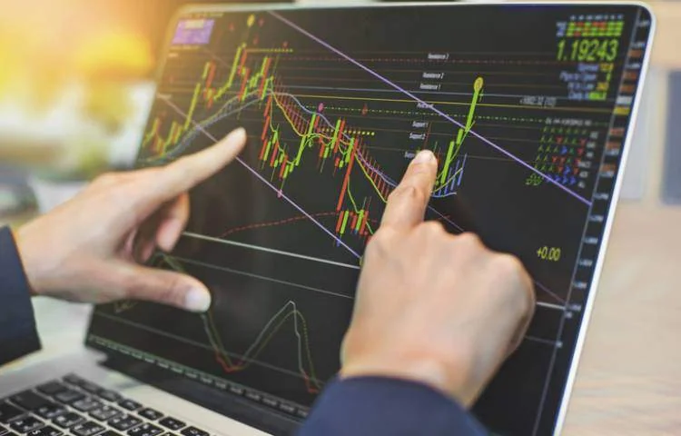 معاملات سوئینگ چیست و چه تفاوتی با معاملات روزانه دارد معاملات سوئینگ چیست؟