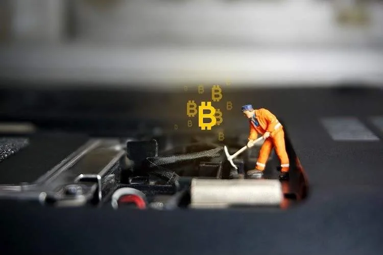آیا امکان استخراج تتر با گوشی موبایل وجود دارد؟ روش های دریافت تتر با گوشی موبایل